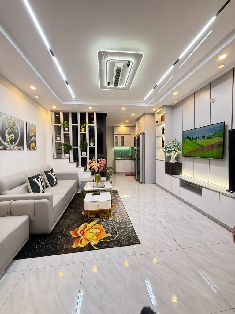 Nhà phố Trương Định - Thiết kế đẳng cấp, nội thất full đồ - Vị trí siêu đẹp