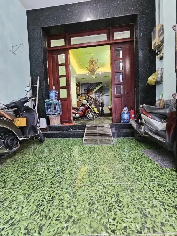 Bán Nhà Riêng Quận 5 - Vị Trí Đắc Địa, Kinh Doanh Sầm Uất