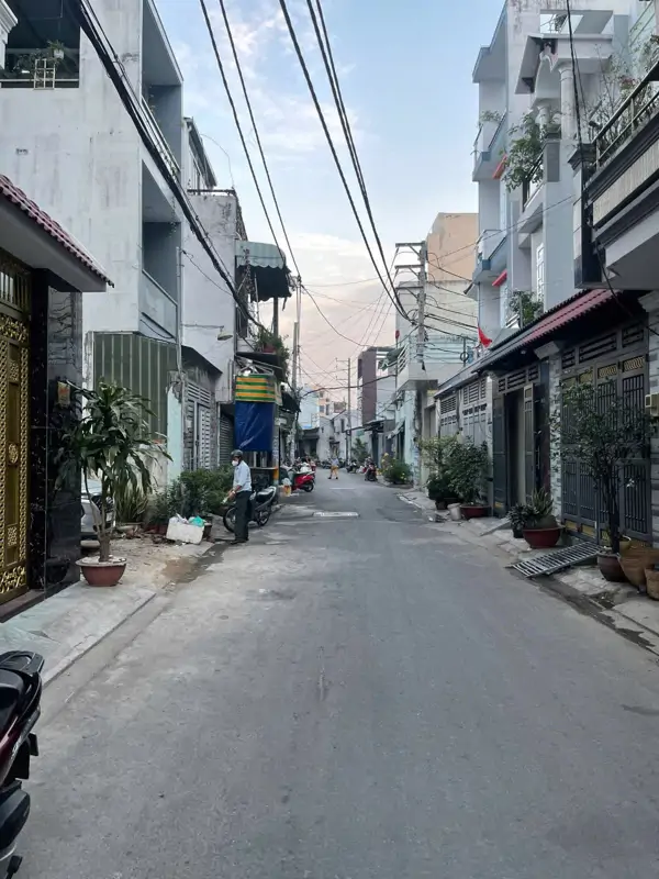 Bán Nhà Bình Tân, Xẹt Mã Lò - 7.9 Tỷ - Full Nội Thất - Vị Trí Đắc Địa - ảnh 1