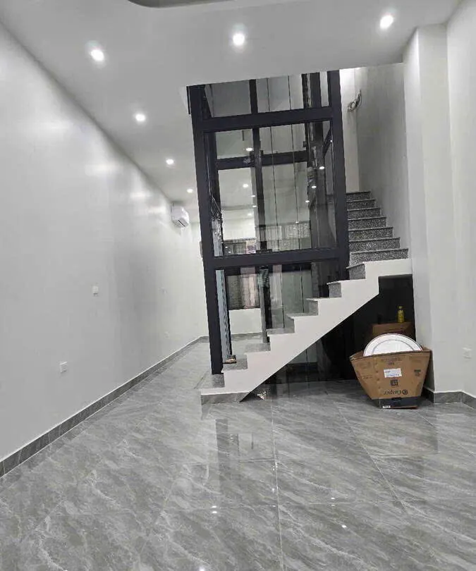 Bán nhà Tứ Liên 65m2 x 5 tầng, thang máy, 2 thoáng, gần ô tô
