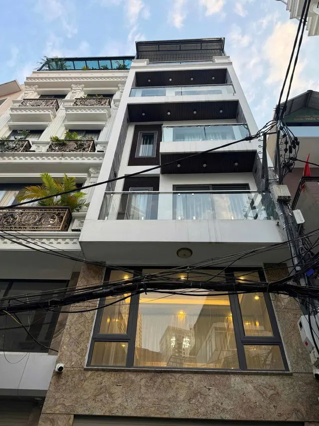Nhà Lô Góc Phố Ngọc Lâm - 50m2 - Kinh Doanh - Ô Tô Đỗ Cửa - Nở Hậu - Full Nội Thất