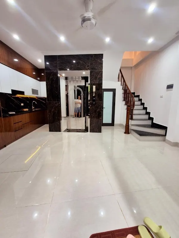 Siêu phẩm đồng cổ: Nhà đẹp, tiện lợi, gần chợ, thang máy, 38m2