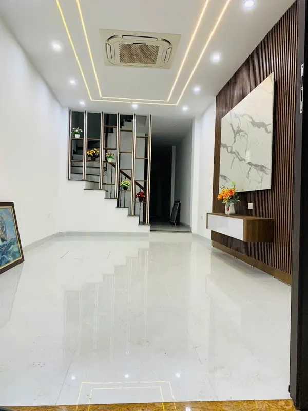 Nhà mới Văn Cao 45m2 x 5 tầng thang máy - 2 mặt ngõ - Thông thoáng - Gần phố