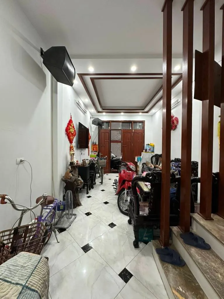 Bán nhà Trương Định, Hà Nội - 41m2, 5 tầng, 8.3 tỷ - Vị trí đẹp, tiện ích xung quanh
