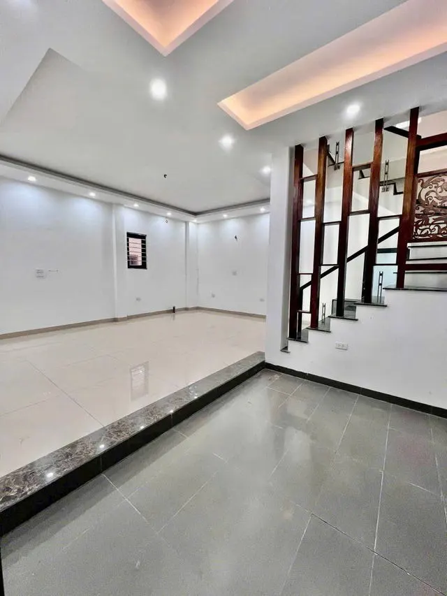 Bán nhà phố Nguyễn Văn Cừ - 50m2 - Lô góc - Full nội thất - Ô tô - Sổ đẹp - 10 tỷ