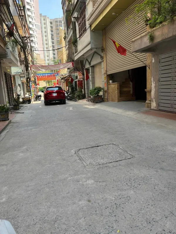Bán Nhà Khu Hai Bà Trưng - Lê Thanh Nghị 76m² - Gần Giải Phóng, Ô Tô Vào Nhà