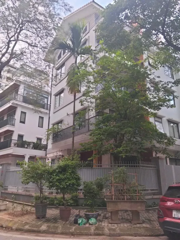 Biệt Thự Đơn Lập Linh Đàm - Lô Góc 230m2, 5 Tầng, Giá 72 Tỷ