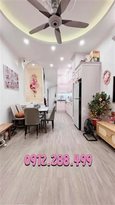 Bán nhà gốc Minh Khai, Hai Bà Trưng: 35m2, 5 tầng, Full Nội Thất, Giá 8.1 tỷ