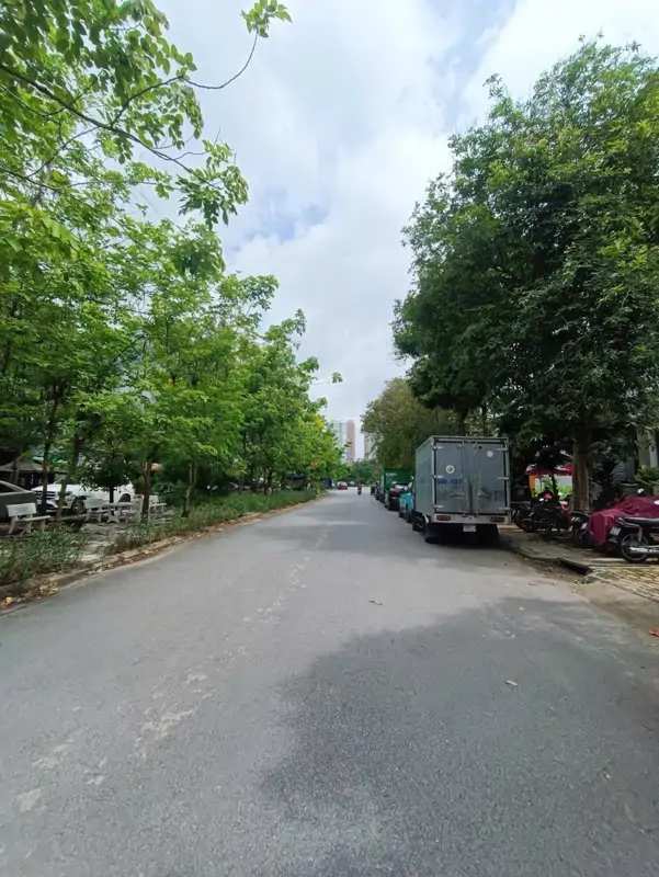 Bán Đất Khuôn 2 Mặt Tiền Quận 2 - Vị Trí Đắc Địa, Giá Tốt