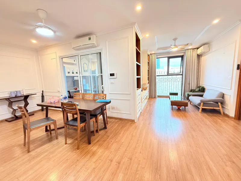 Bán Căn Hộ The Emerald Mễ Trì: 3PN, 107m2, Giá 8.5 Tỷ - Vị Trí Vàng