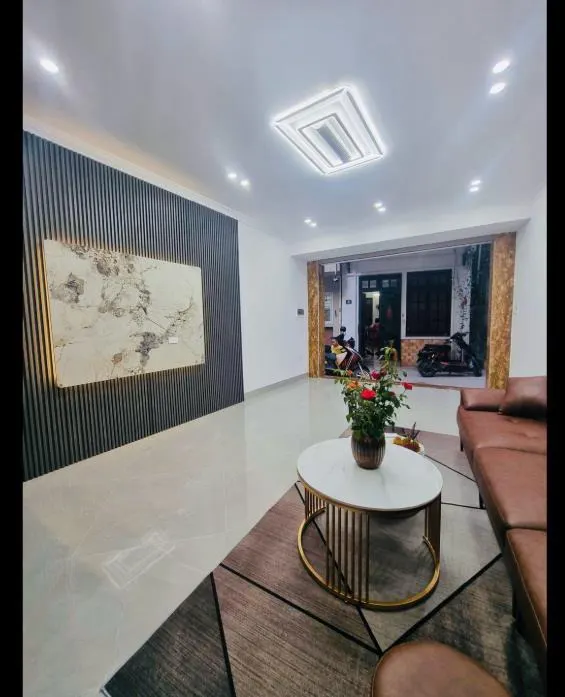 Bán Gấp Nhà Lê Trọng Tấn - Phân Lô, Thang Máy, 3 Mặt Thoáng