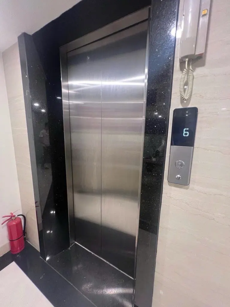 Bán nhà 7 tầng thang máy Tây Hồ, Xuân La - 25 tỷ - Kinh doanh tốt