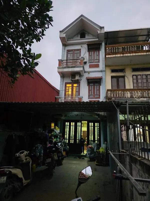 Bán Nhà Yên Viên, Gia Lâm - 120m2, Mặt Ngõ 4m, Sẵn 3 Tầng - Giá Tốt