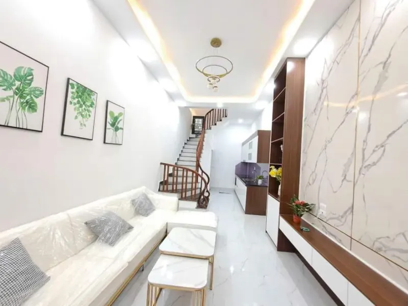 Nhà Mặt Phố Nguyễn Văn Trỗi - 4 Tầng, Vị Trí Đẹp, Giá Tốt