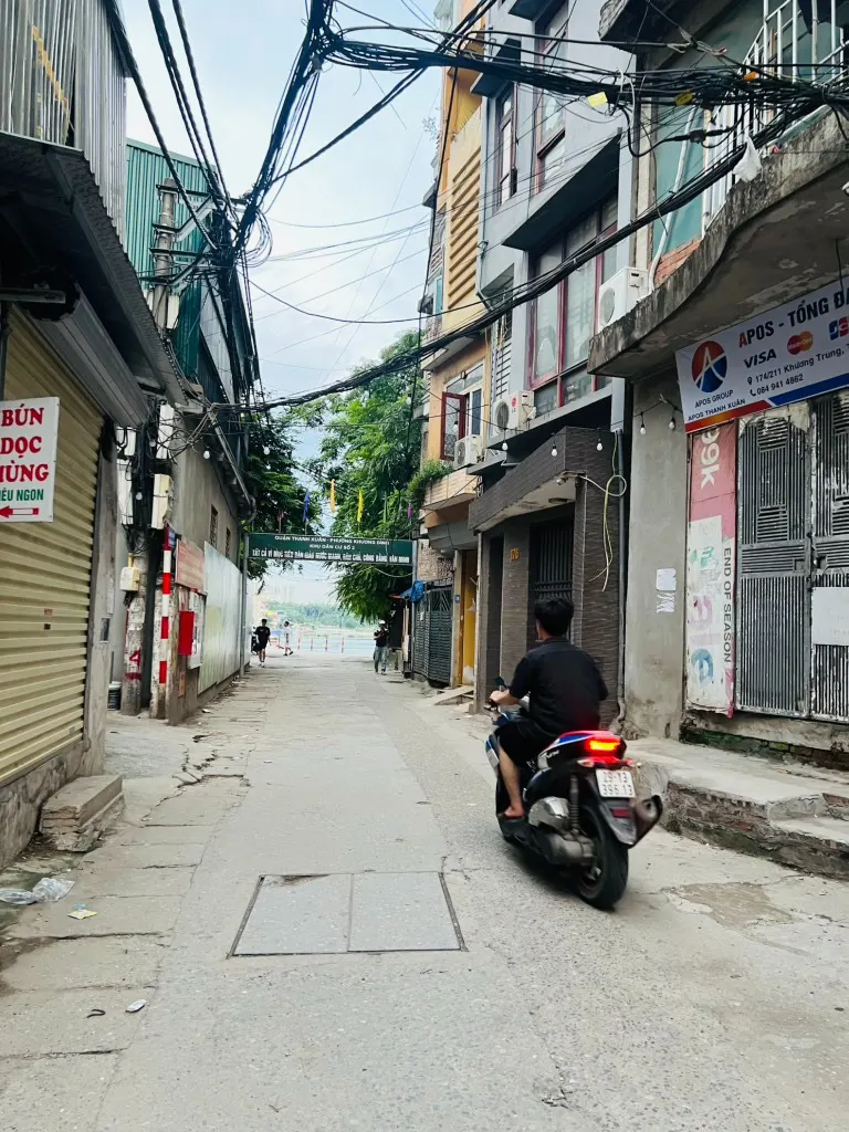 Bán nhà phố Khương Trung - 50m2, 6 tầng, Ô tô đỗ cửa, Giá 7.8 tỷ