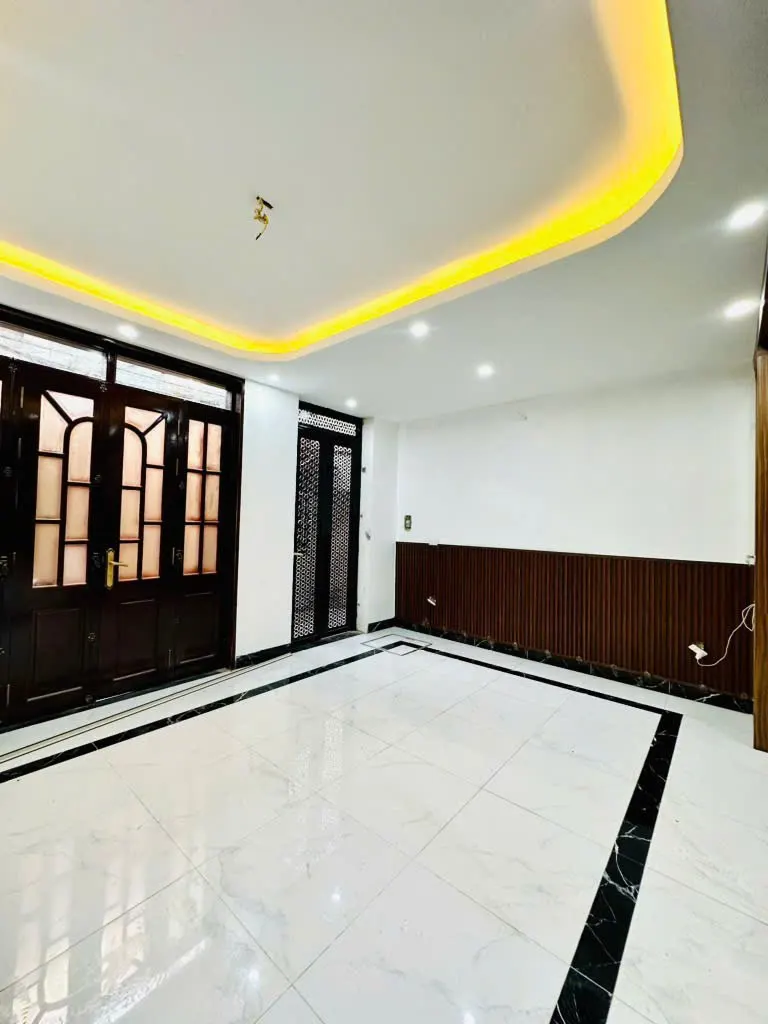 Bán nhà Tứ Liên - 10m Ô Tô - Giá dưới 8 tỷ - Vị trí đẹp