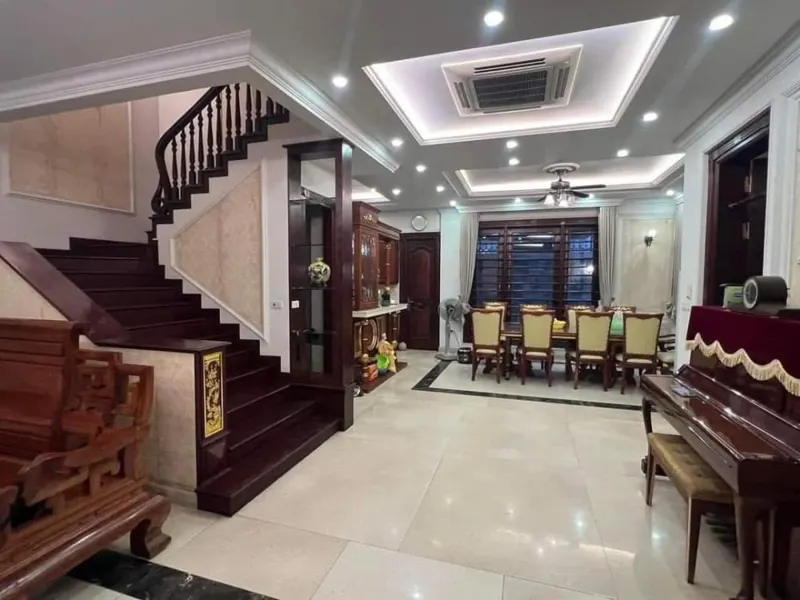 Bán Tòa VP Phố Nguyễn Hữu Thọ Linh Đàm, 90m², 8 Tầng, View Hồ - Giá 38.5 Tỷ