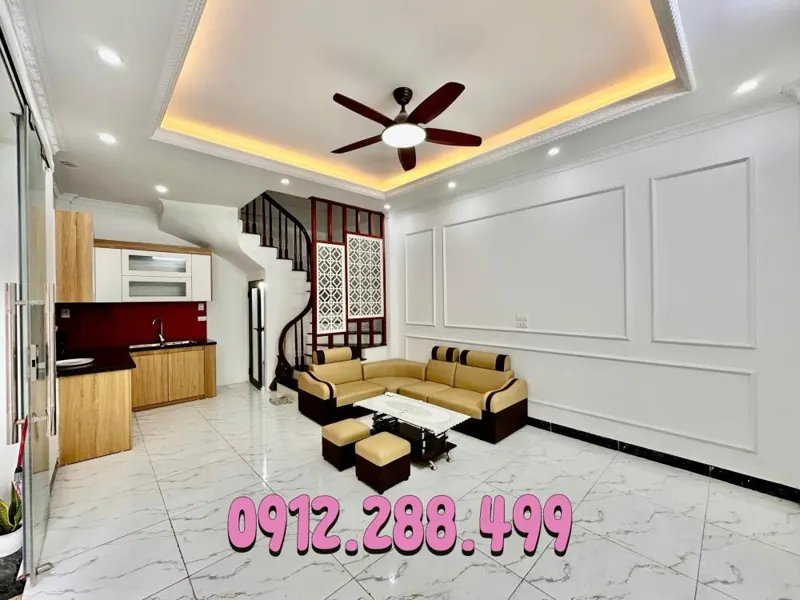 Nhà đẹp Vĩnh Hưng, Hoàng Mai: 36m², 5 tầng, 6.2 tỷ, Full Nội Thất, 30m ra ô tô