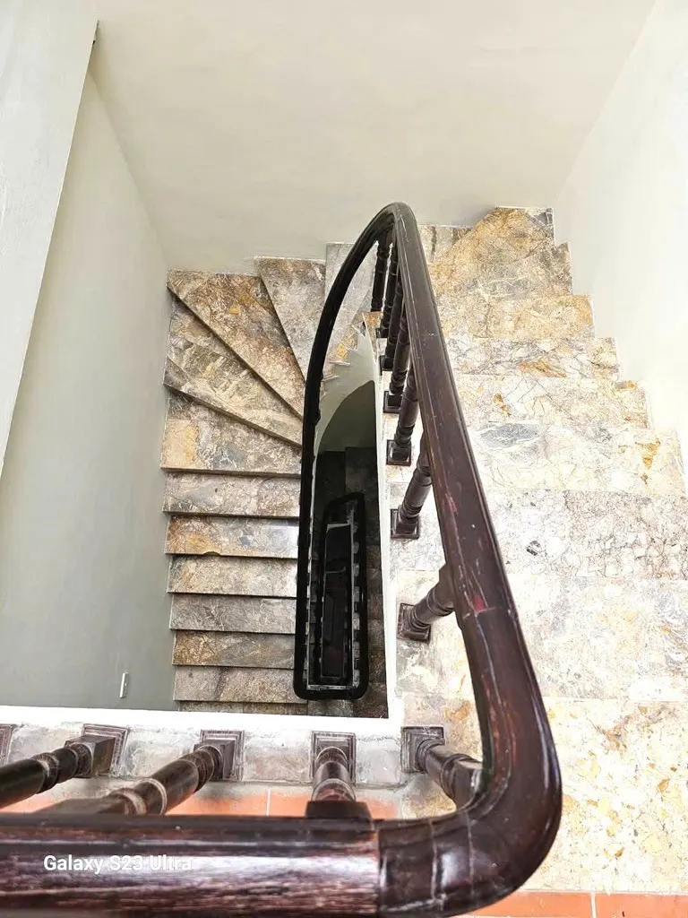 Nhà đẹp trung tâm Hoàng Hoa Thám - Giá 9 tỷ - 60m2