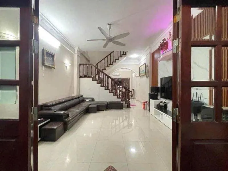 Bán nhà riêng Trích Sài, 52m², MT 6.8m, gần Hồ Tây - Giá 10.9 tỷ