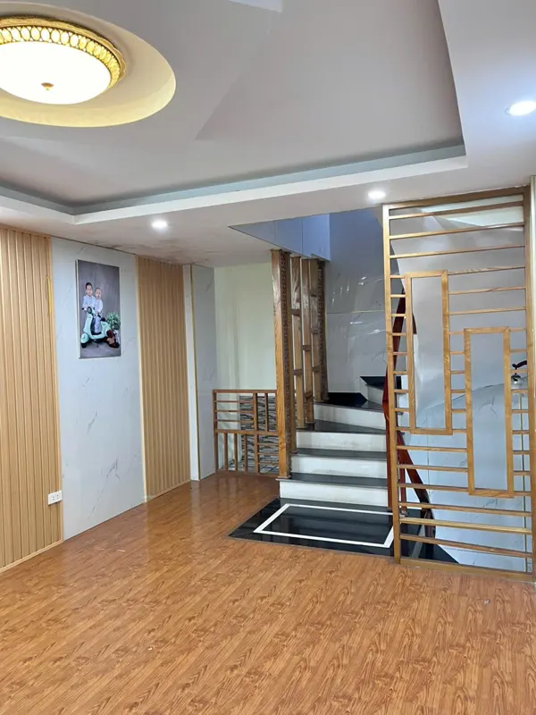 Bán nhà riêng Linh Đàm, Hoàng Mai - 6.38 tỷ, 42m², View đẹp - Thu Hà 0978 540 007