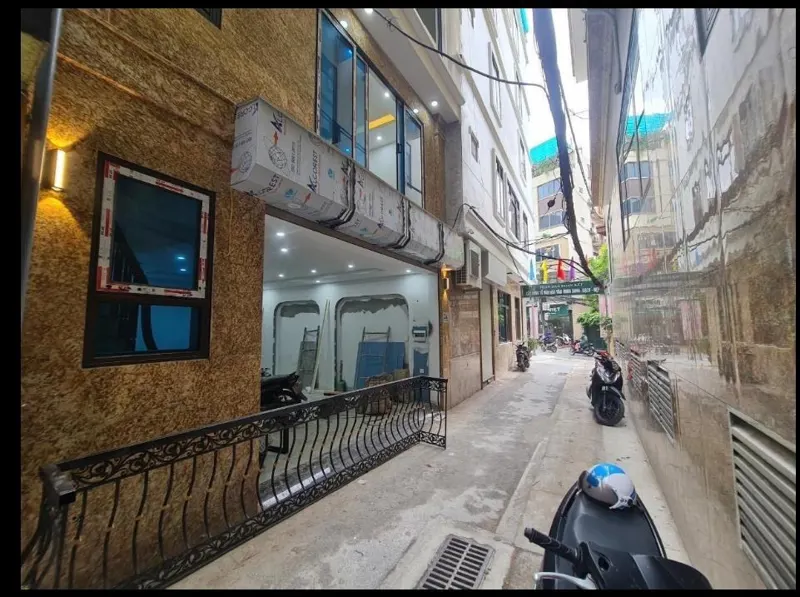 Bán nhà mới Nguyễn Ngọc Nại - Thang máy, ô tô vào nhà - 5m ra phố - Lô góc
