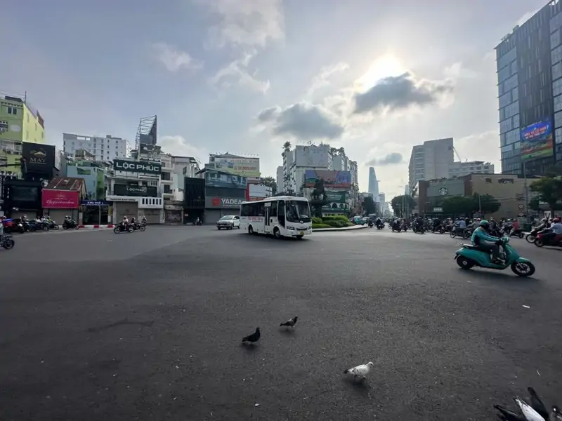 Cho thuê mặt bằng kinh doanh đắc địa - 2 CMT8, P. Bến Thành, Q1