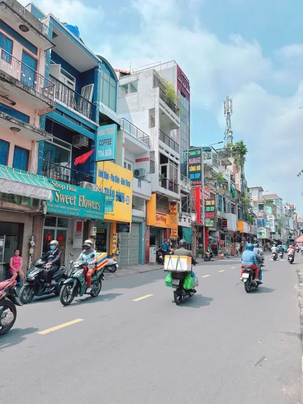 Nhà 4 Tầng, 16 Phòng Cho Thuê, Hẻm 4M, Phạm Văn Hai - 8.6 Tỷ
