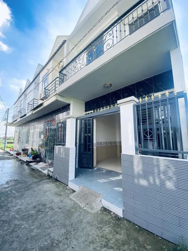 Nhà Chính Chủ Hóc Môn SHR Giá Chỉ 945tr - Vị Trí Đắc Địa, Pháp Lý Chuẩn