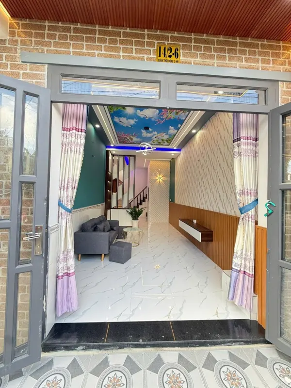 Chính chủ bán nhà mới xây, hẻm ô tô, tặng nội thất tại Xuân Thới Thượng