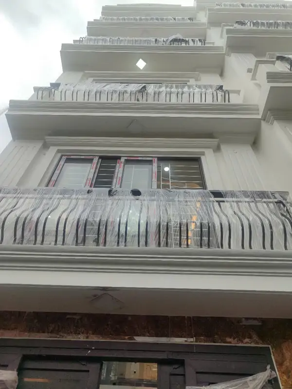 Bán Nhà 5 Tầng Phố Lụa Vạn Phúc - Giá 7 Tỷ - Vị Trí Đẹp, Ở Ngay - ảnh 1