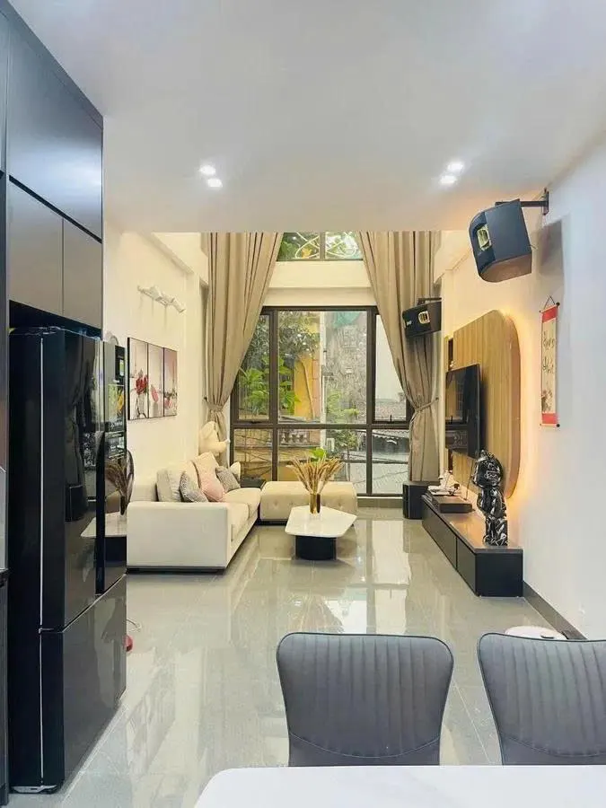 Phân Lô Đền Lừ - Vị Trí Vàng, KD Sầm Uất, 6 Tầng, Thang Máy