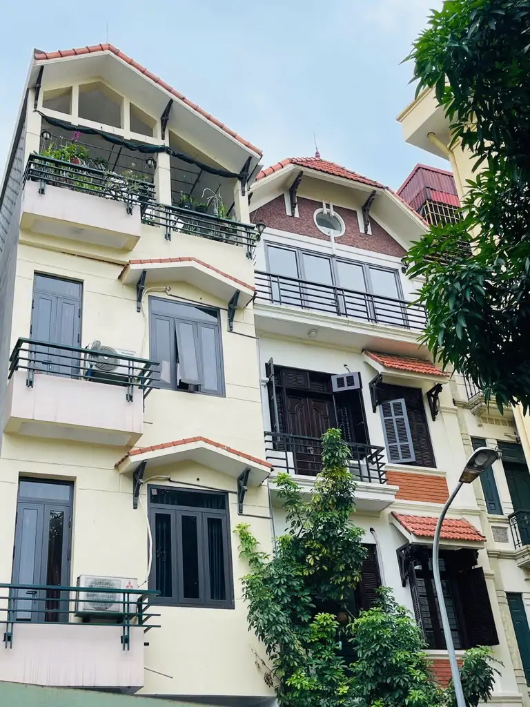 Siêu phẩm Vũ Ngọc Phan: Nhà phố 5 tầng, Mặt tiền 5.3m, Ô tô vào nhà