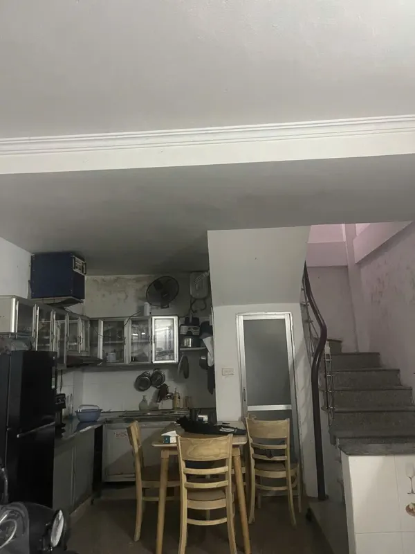 Bán nhà đội cấn: 6.95 tỷ, ô tô đỗ cổng, sổ 30m², mặt tiền 4.3m, kinh doanh đỉnh