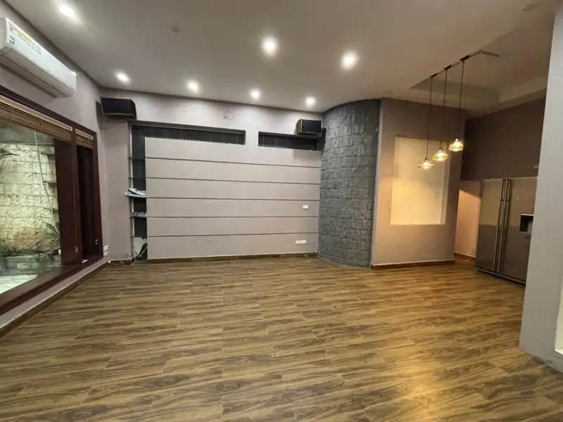 Cho thuê nhà Tây Hồ, Hà Nội: 63m² - 4PN - 15 triệu/tháng - ảnh 1