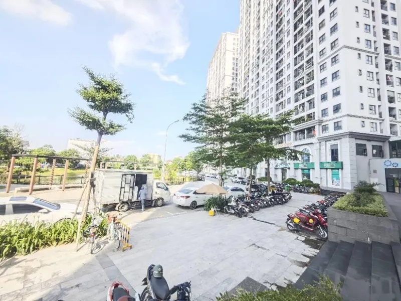 Bán Căn Hộ 2PN, 63m2, Gần Đại Học Công Nghiệp Hà Nội - Giá 4.05 Tỷ