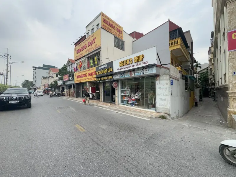 Bán nhà Ngọc Thuỵ, Long Biên 3 tầng, 83m², MT 5.3m, Giá 11 tỷ +