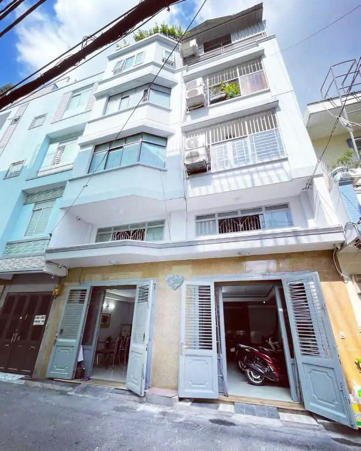 Bán Nhà Chính Chủ Quận 4: Hẻm Xe Hơi, Khu An Ninh, Giá Tốt