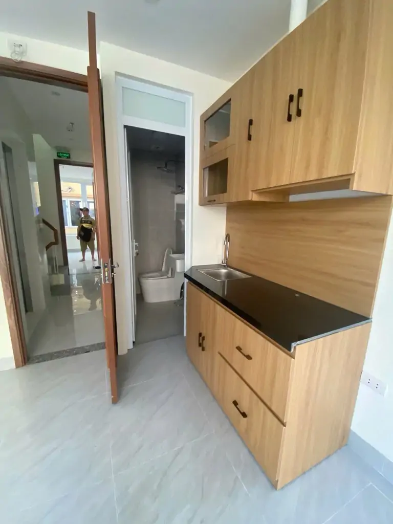 Bán Gấp Nhà Cổ Nhuế 48m² × 6 Tầng, Thang Máy, Giá 1x Tỷ - Vị Trí Đẹp - ảnh 1