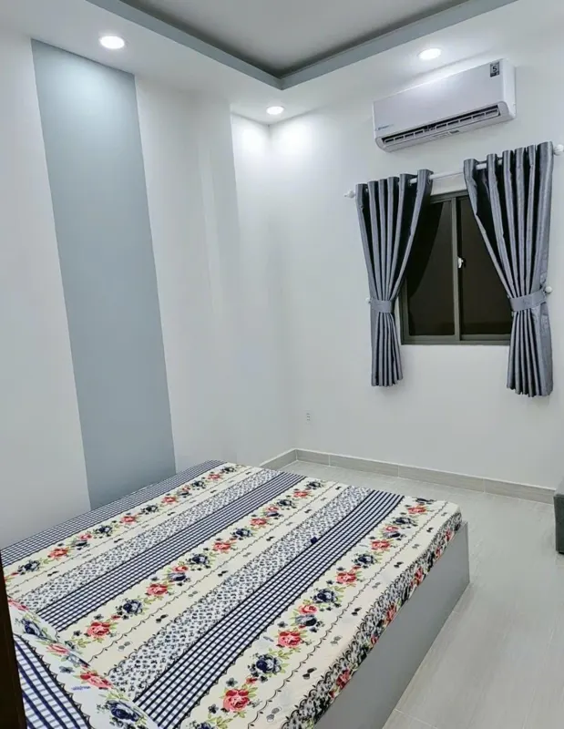 Bán Nhà 3 Tầng Tân Bình - 36m2, 4PN, 6 tỷ - Vị trí đẹp, gần tiện ích