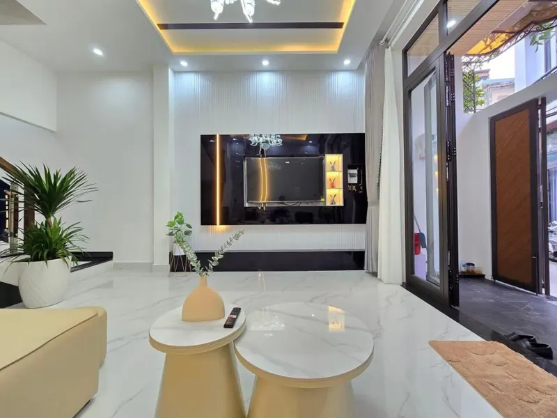 Bán nhà chính chủ Tô Hiến Thành, Quận 10 - 3 tỷ 325 - 60m²