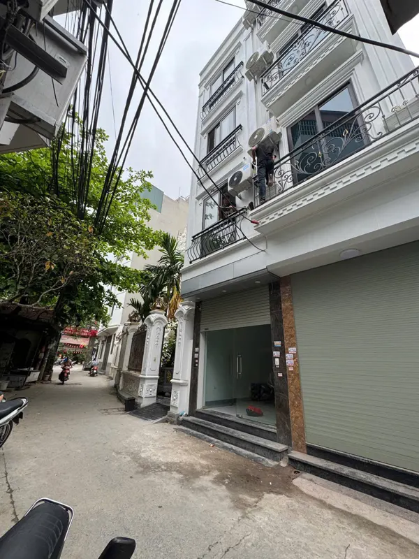 Nhà 5 Tầng 1 Lửng Thang Máy: Thiết Kế Đẳng Cấp, Công Năng Tối Ưu - [Địa Điểm]