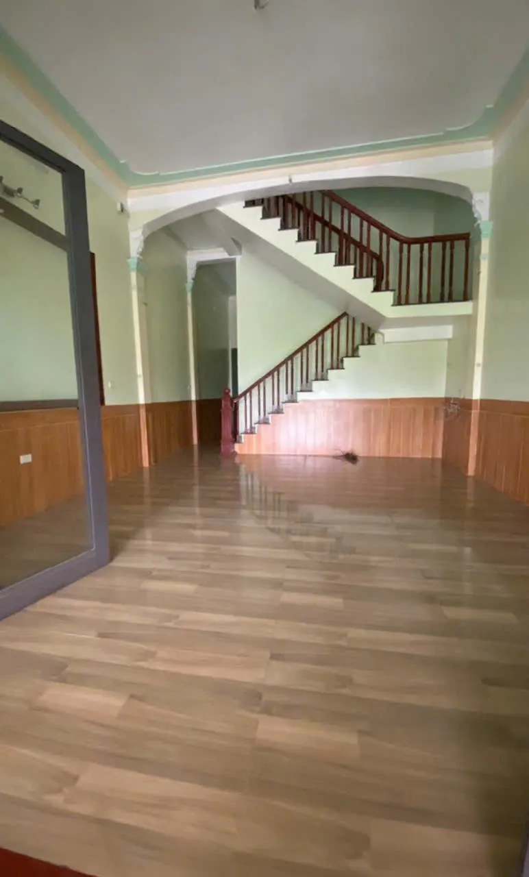 Nhà 4 Tầng 3.9 Tỷ - Vị Trí Đẹp Tại Việt Hưng, Long Biên