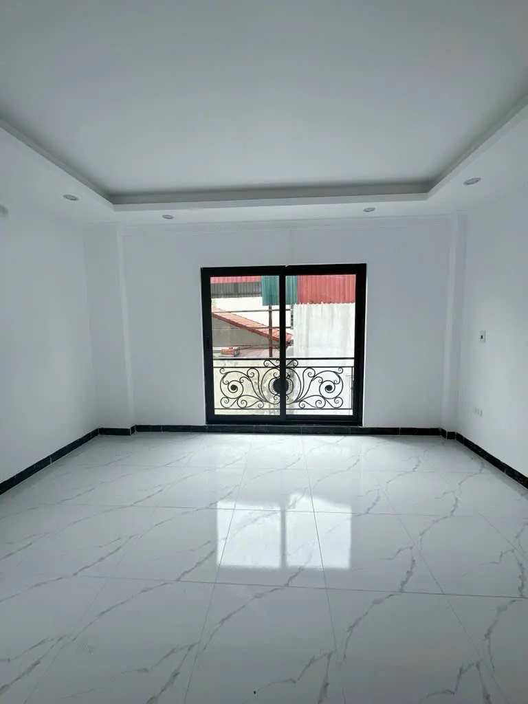 Nhà Việt Hưng, Thạch Bàn - 30m2 - 4 tỷ - Ô tô đỗ cửa - Full Nội Thất