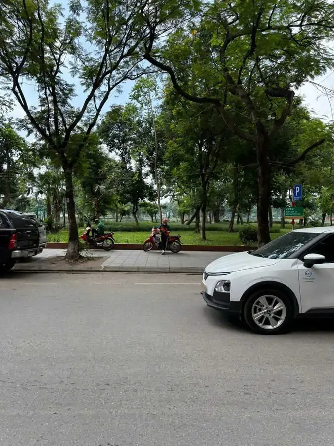Nhà Mặt Phố View Hồ Đền Lừ Luxury - Đầu Tư Sinh Lời - ảnh 1