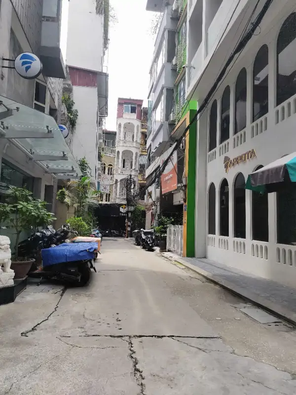 Cho Thuê Nhà Láng Hạ - 120m2, 4 Tầng, Ô Tô Đỗ Cửa - Giá 6x Triệu/Th - ảnh 1