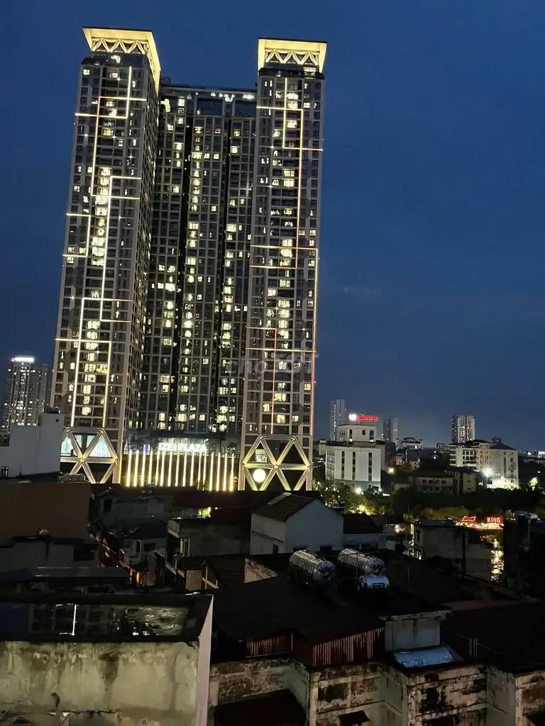 Cho Thuê Căn Hộ FLC Landmark Tower Mỹ Đình - 130m2, 3PN, Giá 14tr/th - ảnh 1