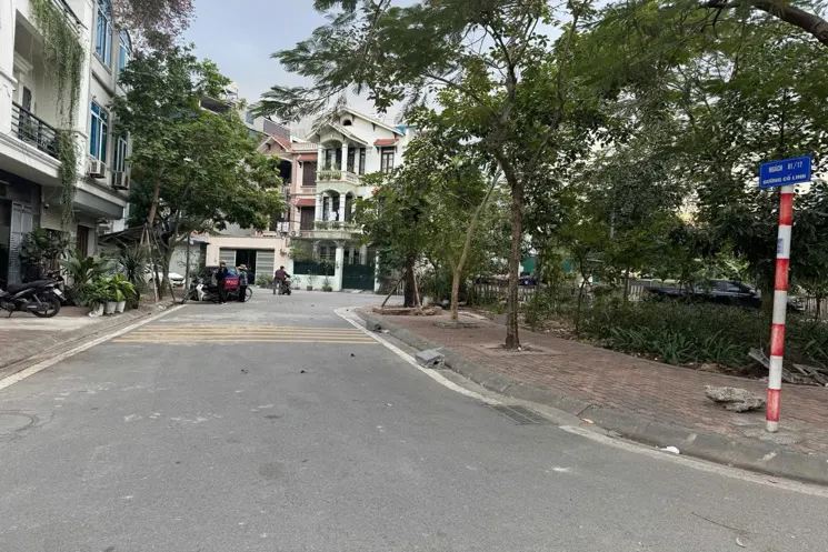 Bán Đất Phố Cổ Linh, Long Biên – 68M2, Lô Góc, Mặt Đường 17M, Sát Aeon Mall