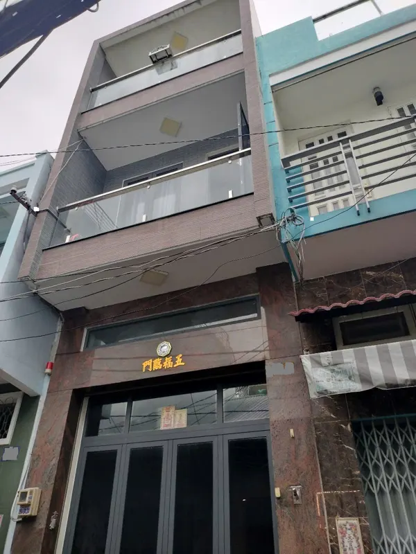 Bán Gấp Nhà 4 Tầng, Ô Tô Vào Nhà, Bình Tây, Quận 6 - Giá Tốt