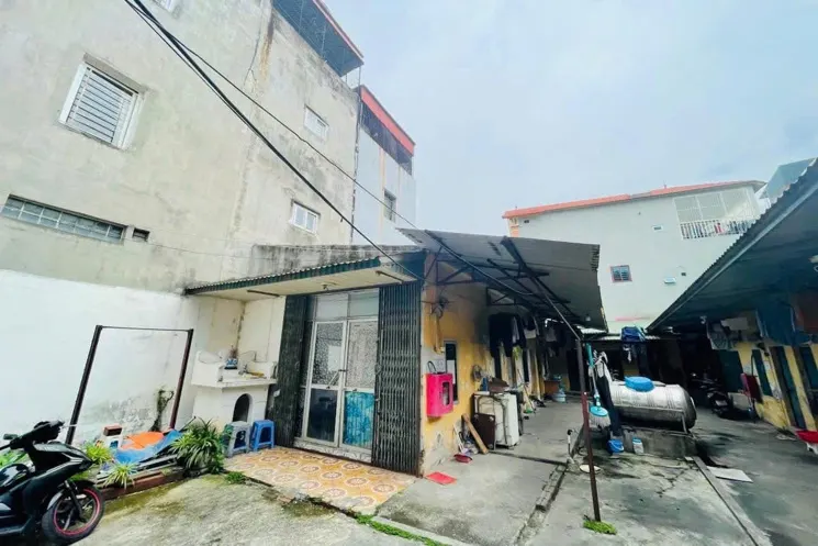 Mặt Phố Dịch Vọng, 500M2, Hiện Trạng Cấp 4 - Mặt Tiền 8M - Giá Chào 200 Tỷ